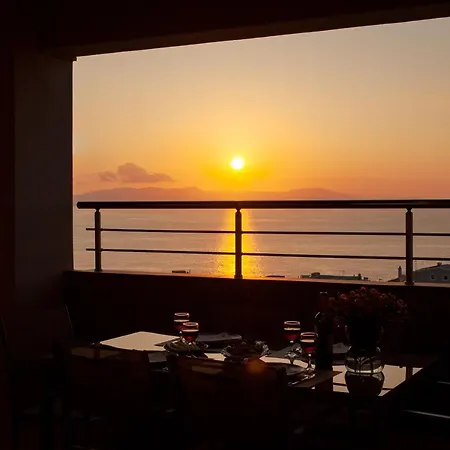 公寓 Overview Chania With Sea View And Amazing Sunset *