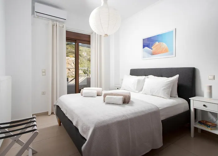 Overview Chania With Sea View And Amazing Sunset Apartment