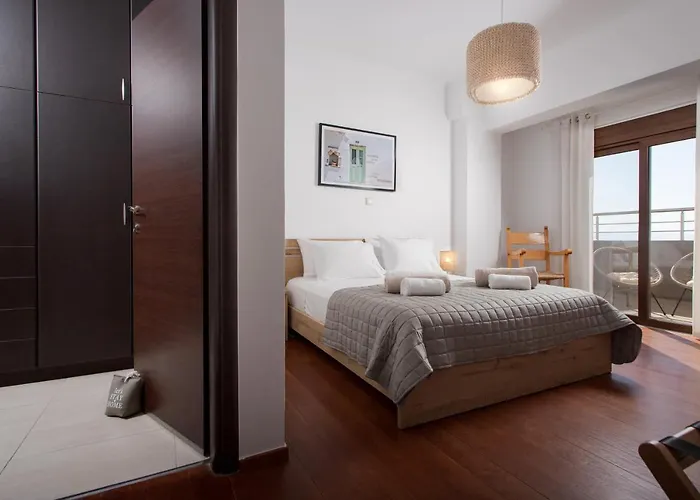 Overview Chania With Sea View And Amazing Sunset Apartment